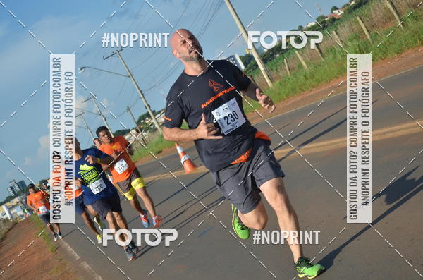 Buy your photos of the event1 Beer Run Expo guas on Fotop