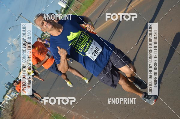 Buy your photos of the event1 Beer Run Expo guas on Fotop