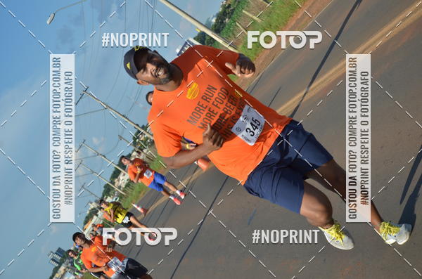Buy your photos of the event1 Beer Run Expo guas on Fotop