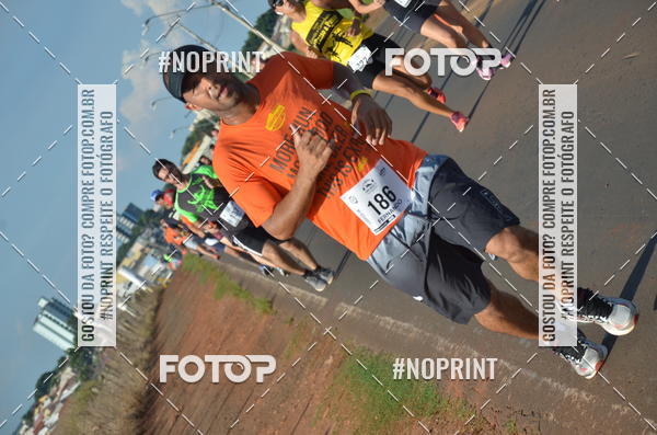 Buy your photos of the event1 Beer Run Expo guas on Fotop