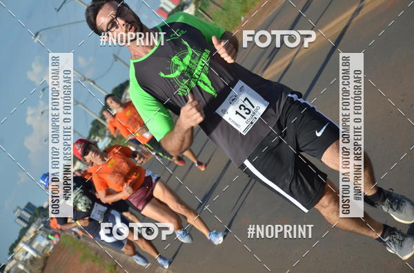 Buy your photos of the event1 Beer Run Expo guas on Fotop