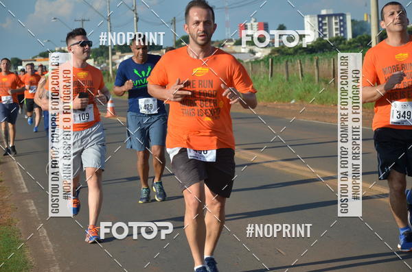 Buy your photos of the event1 Beer Run Expo guas on Fotop