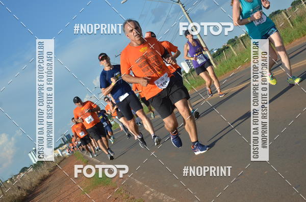 Buy your photos of the event1 Beer Run Expo guas on Fotop