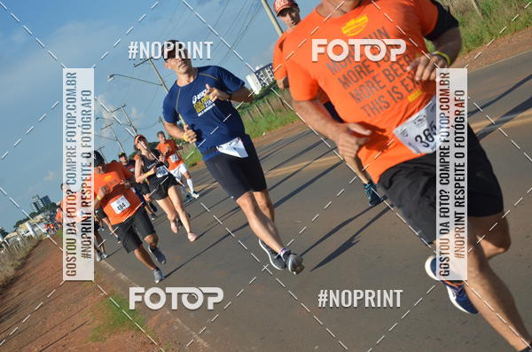 Buy your photos of the event1 Beer Run Expo guas on Fotop