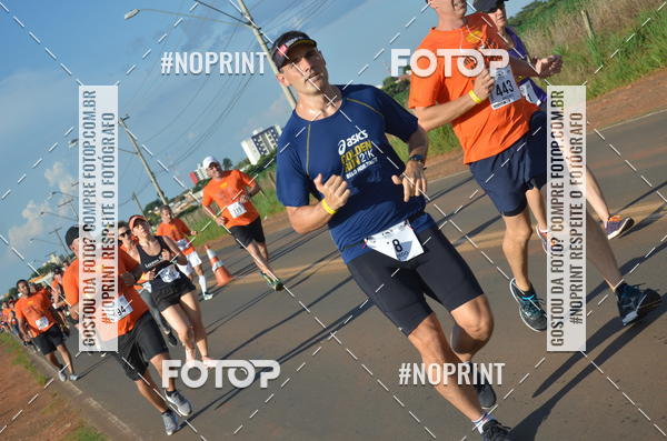 Buy your photos of the event1 Beer Run Expo guas on Fotop