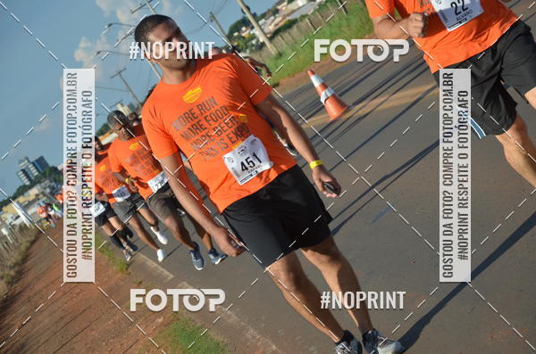 Buy your photos of the event1 Beer Run Expo guas on Fotop