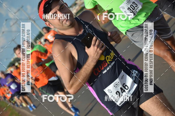 Buy your photos of the event1 Beer Run Expo guas on Fotop
