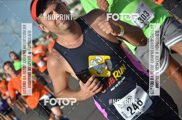 Buy your photos of the event1 Beer Run Expo guas on Fotop