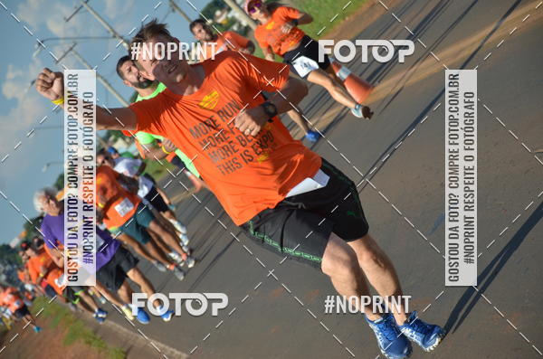 Buy your photos of the event1 Beer Run Expo guas on Fotop