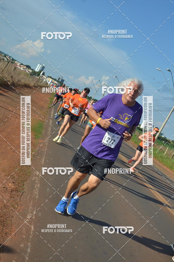 Buy your photos of the event1 Beer Run Expo guas on Fotop