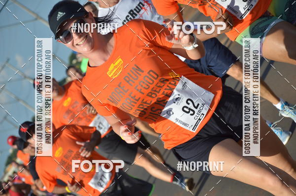 Buy your photos of the event1 Beer Run Expo guas on Fotop