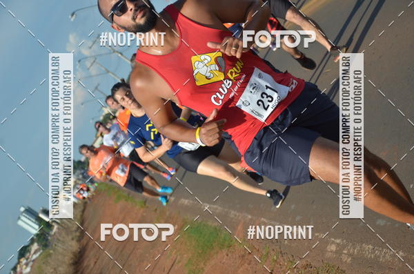 Buy your photos of the event1 Beer Run Expo guas on Fotop