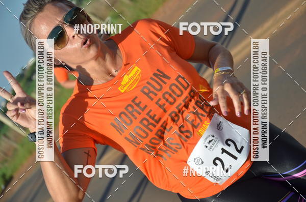 Buy your photos of the event1 Beer Run Expo guas on Fotop