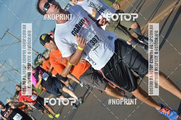 Buy your photos of the event1 Beer Run Expo guas on Fotop