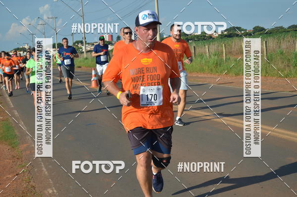 Buy your photos of the event1 Beer Run Expo guas on Fotop