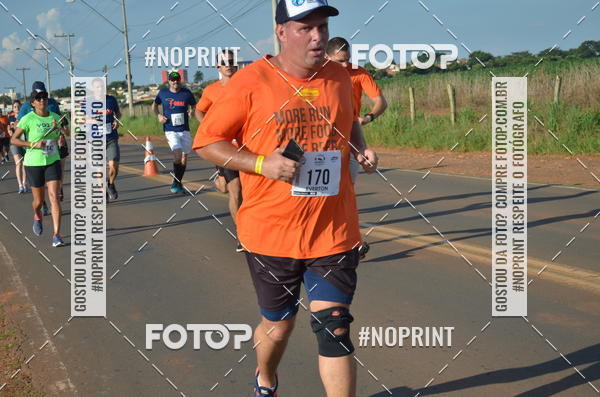 Buy your photos of the event1 Beer Run Expo guas on Fotop