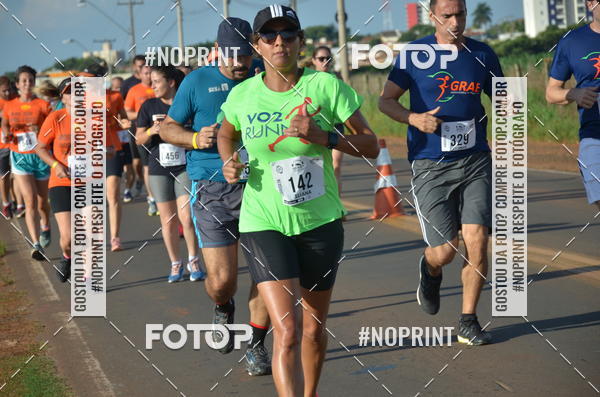 Buy your photos of the event1 Beer Run Expo guas on Fotop