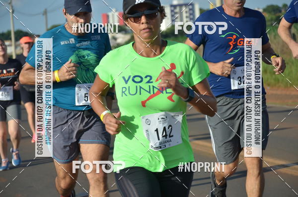 Buy your photos of the event1 Beer Run Expo guas on Fotop