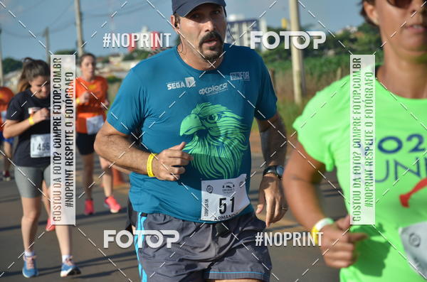 Buy your photos of the event1 Beer Run Expo guas on Fotop