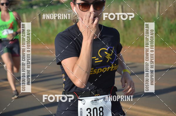 Buy your photos of the event1 Beer Run Expo guas on Fotop