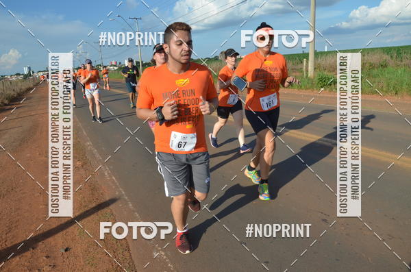 Buy your photos of the event1 Beer Run Expo guas on Fotop