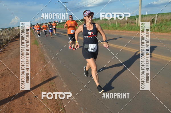 Buy your photos of the event1 Beer Run Expo guas on Fotop