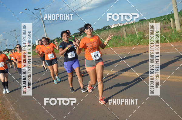 Buy your photos of the event1 Beer Run Expo guas on Fotop
