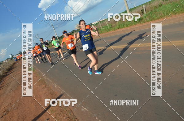 Buy your photos of the event1 Beer Run Expo guas on Fotop