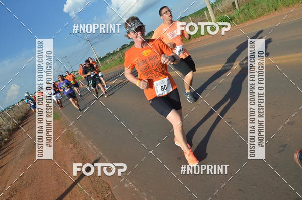 Buy your photos of the event1 Beer Run Expo guas on Fotop