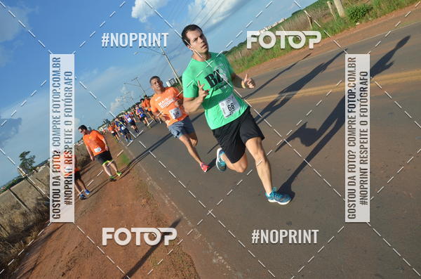 Buy your photos of the event1 Beer Run Expo guas on Fotop