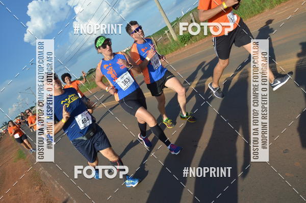 Buy your photos of the event1 Beer Run Expo guas on Fotop