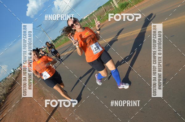 Buy your photos of the event1 Beer Run Expo guas on Fotop