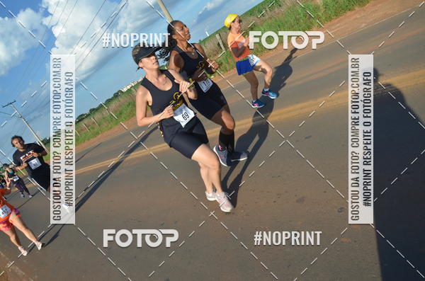 Buy your photos of the event1 Beer Run Expo guas on Fotop