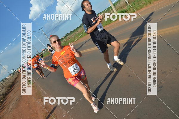Buy your photos of the event1 Beer Run Expo guas on Fotop