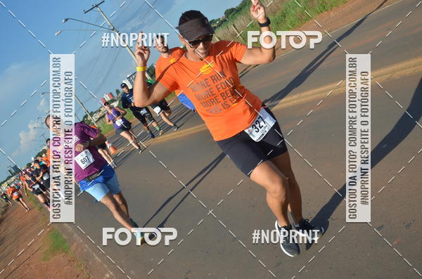 Buy your photos of the event1 Beer Run Expo guas on Fotop