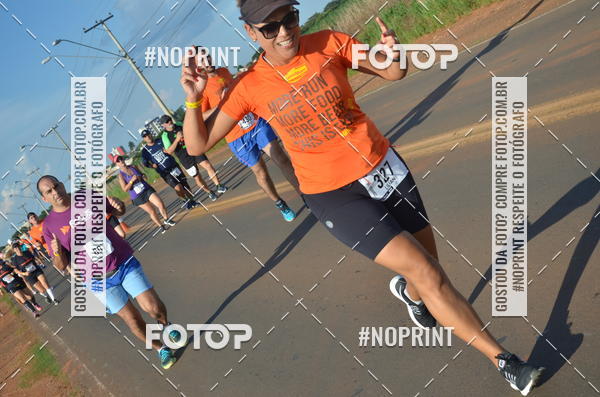 Buy your photos of the event1 Beer Run Expo guas on Fotop