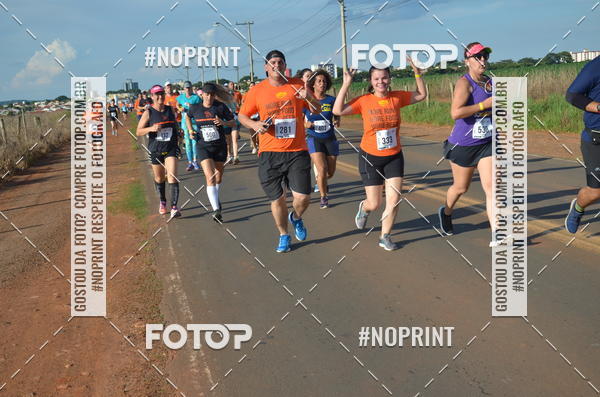 Buy your photos of the event1 Beer Run Expo guas on Fotop