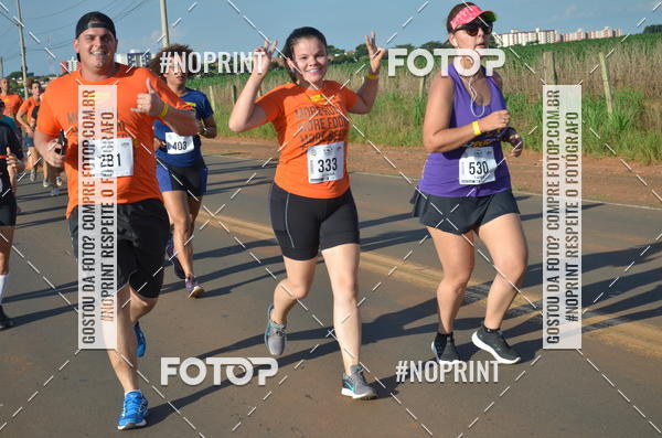 Buy your photos of the event1 Beer Run Expo guas on Fotop