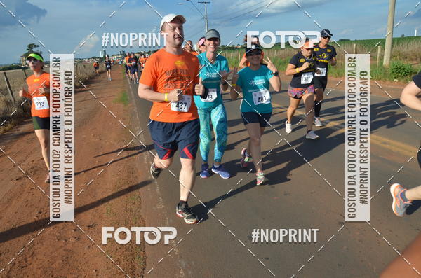 Buy your photos of the event1 Beer Run Expo guas on Fotop