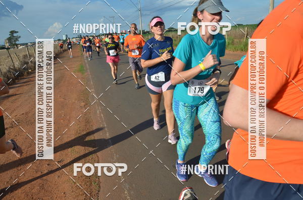 Buy your photos of the event1 Beer Run Expo guas on Fotop