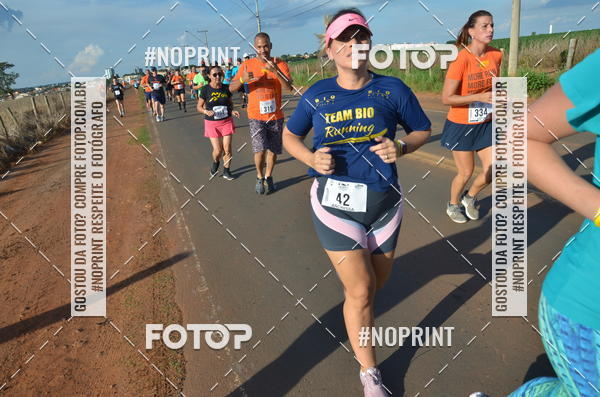 Buy your photos of the event1 Beer Run Expo guas on Fotop