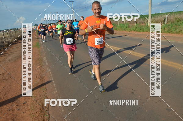 Buy your photos of the event1 Beer Run Expo guas on Fotop