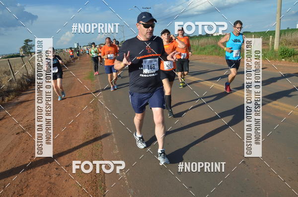 Buy your photos of the event1 Beer Run Expo guas on Fotop