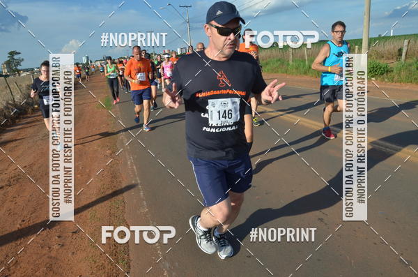 Buy your photos of the event1 Beer Run Expo guas on Fotop