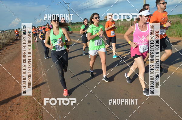 Buy your photos of the event1 Beer Run Expo guas on Fotop