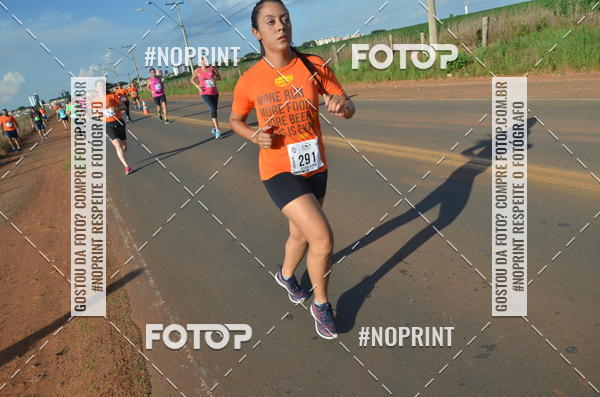 Buy your photos of the event1 Beer Run Expo guas on Fotop