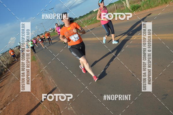 Buy your photos of the event1 Beer Run Expo guas on Fotop