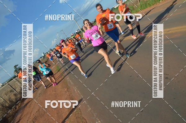 Buy your photos of the event1 Beer Run Expo guas on Fotop
