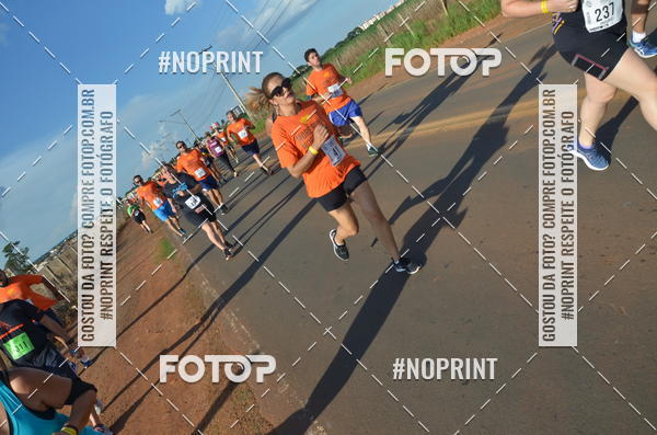 Buy your photos of the event1 Beer Run Expo guas on Fotop
