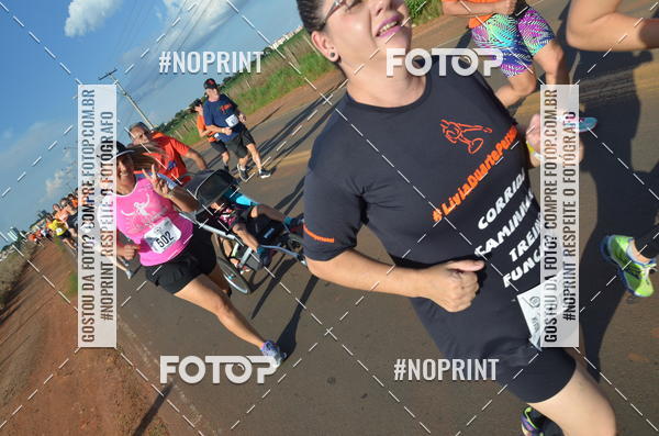Buy your photos of the event1 Beer Run Expo guas on Fotop